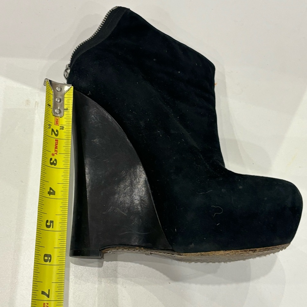 Alejandro Ingelmo Black Wedge Shoes with Sleek Design - Picture 7 of 10
